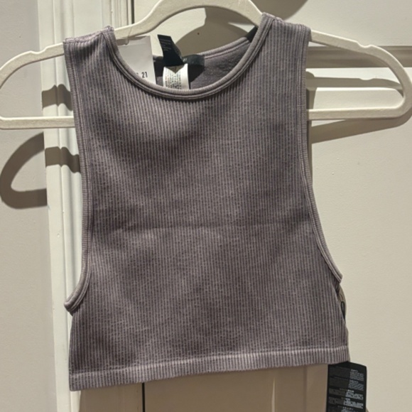 Ribbed forever 21 tank top never worn - Picture 6 of 6